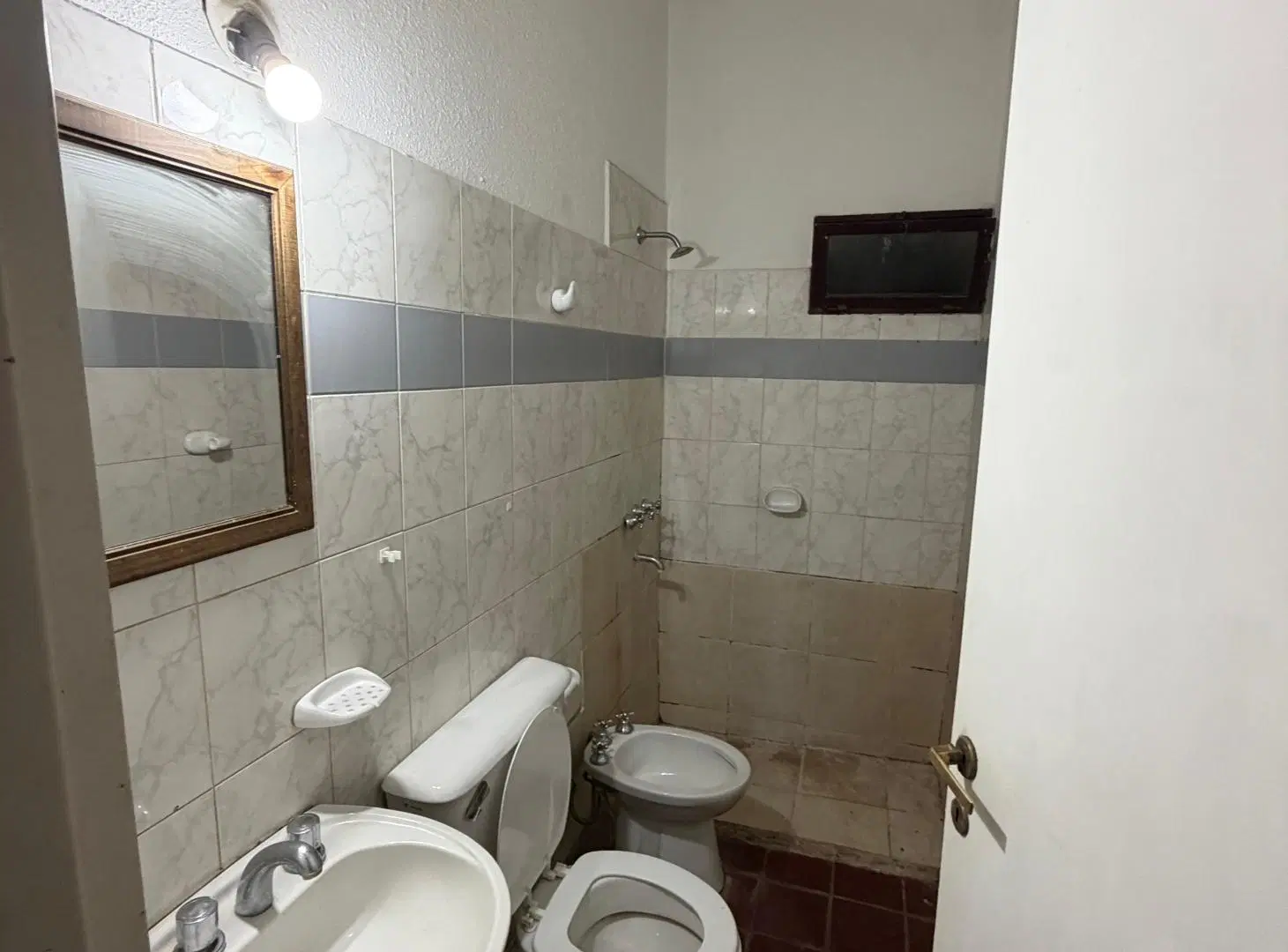 ALQUILAMOS DEPARTAMENTO EN LUZURIAGA - MONOBLOCK 4