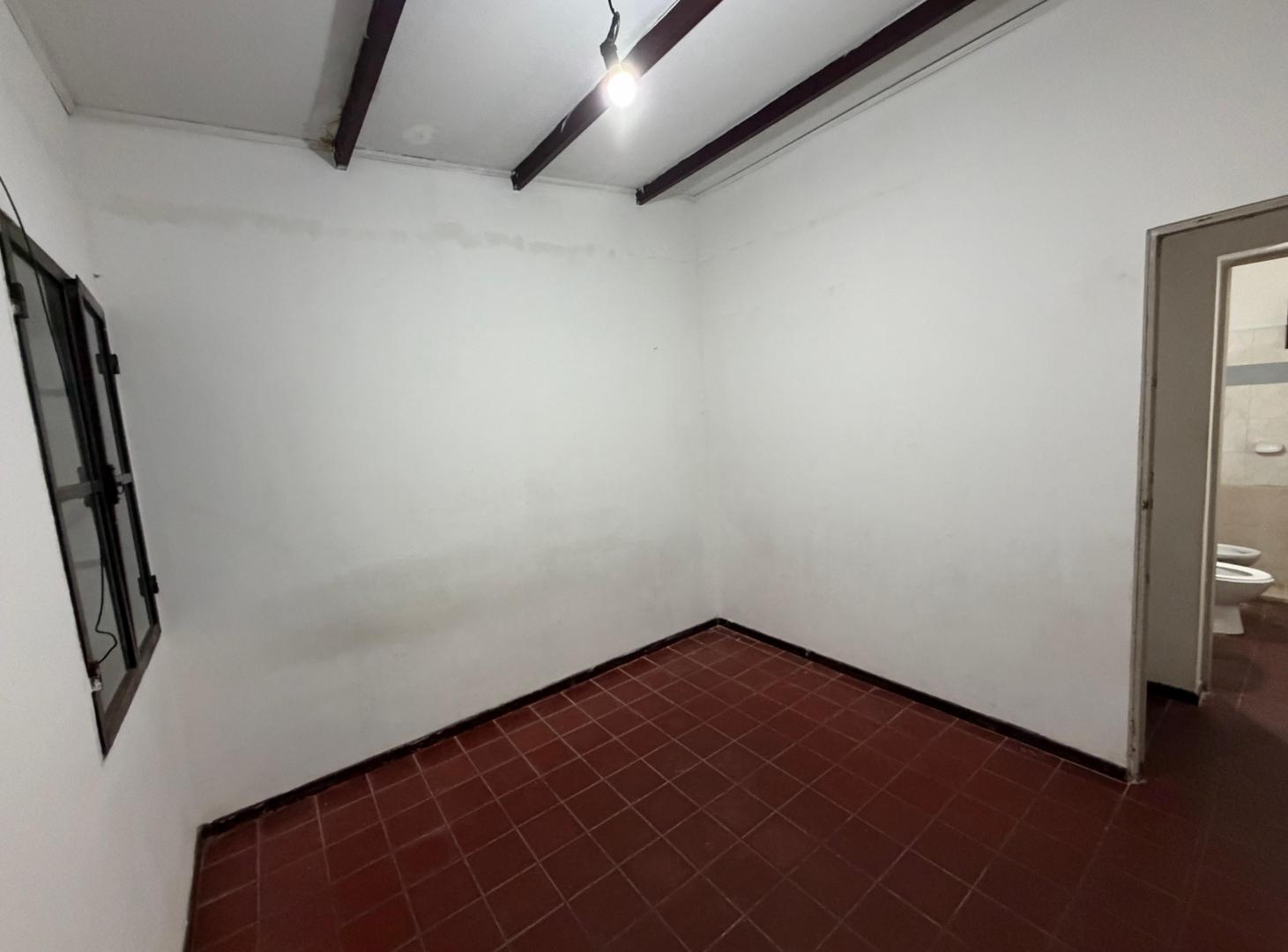 Foto de VENDO DEPARTAMENTO EN LUZURIAGA- MONOBLOCK, imagen 2