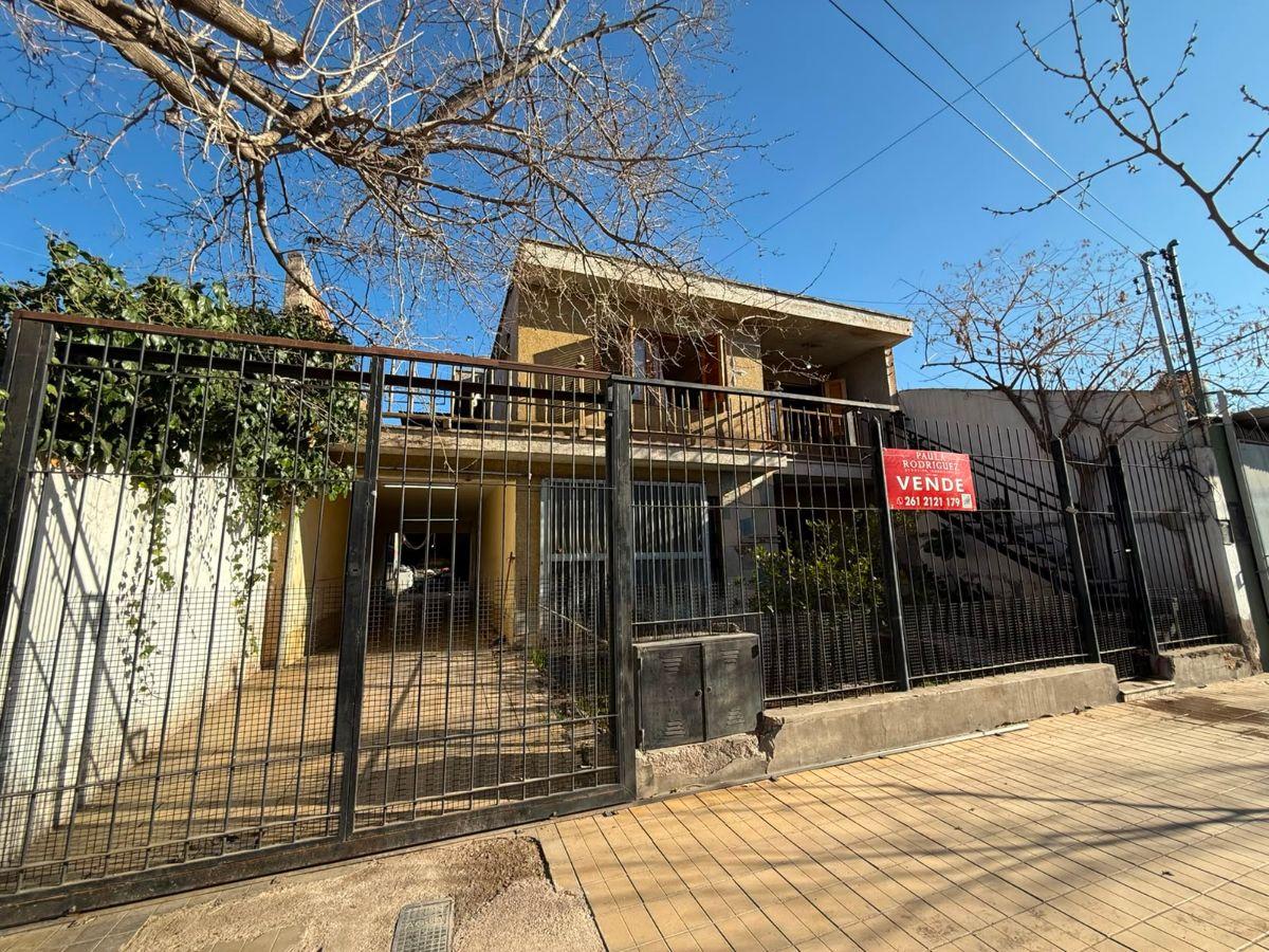 Foto de VENDO CASA CON GALPON + DPTO, B° SANTA ANA, GUAYMALLEN, MZA., imagen 2