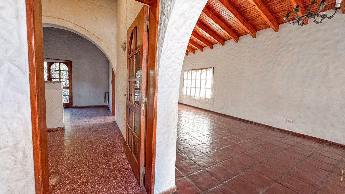Foto de ¡VENTA! CASA ESQUINA 3 HAB. EN BARRIO UNIMEV, imagen 5
