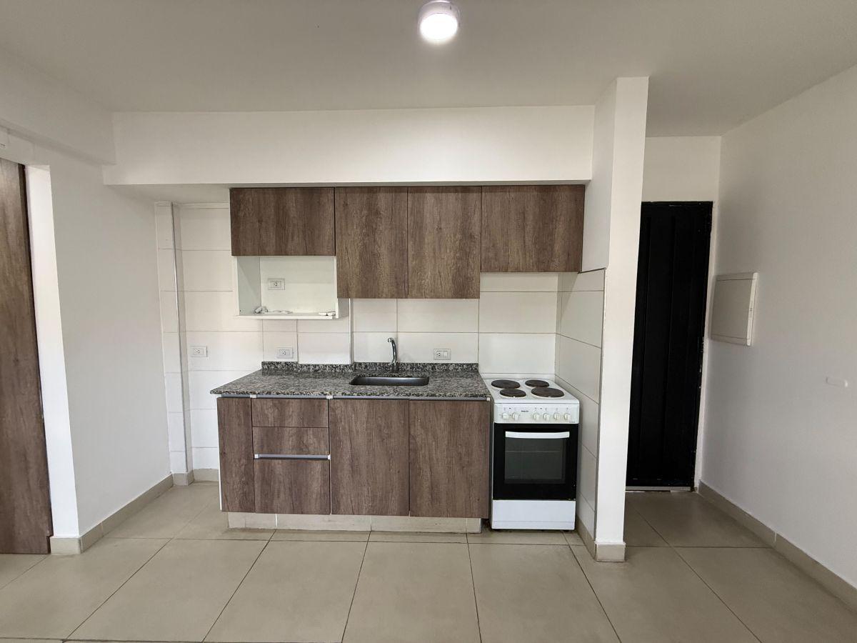 Foto de DEPARTAMENTO EN ALQUILER EN GODOY CRUZ PLANTA BAJA CON COCHERA, imagen 2