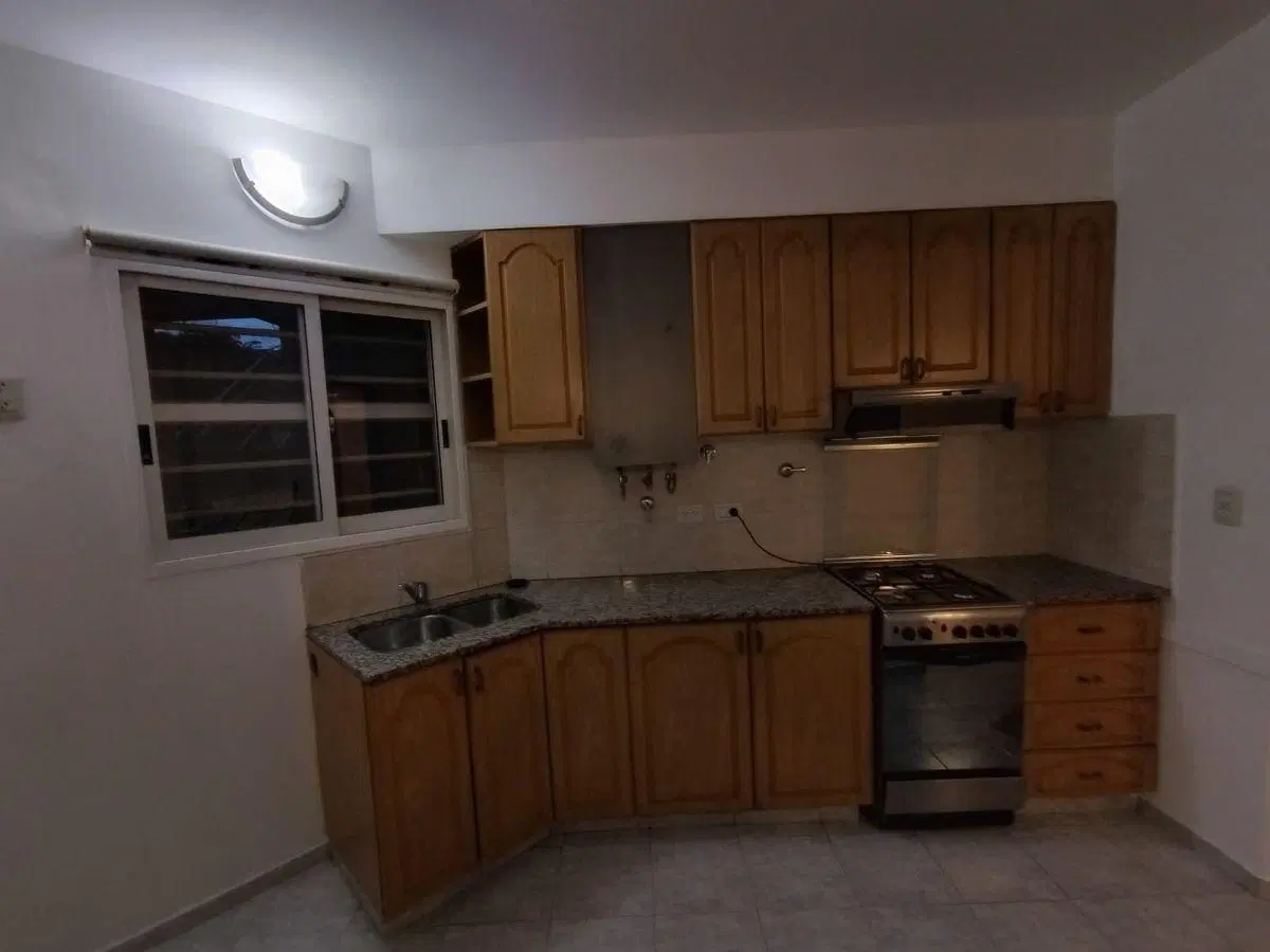 EN ALQUILER DEPARTAMENTO DE UN DORMITORIO , RIOJA 1179 NQN CAPITAL 2