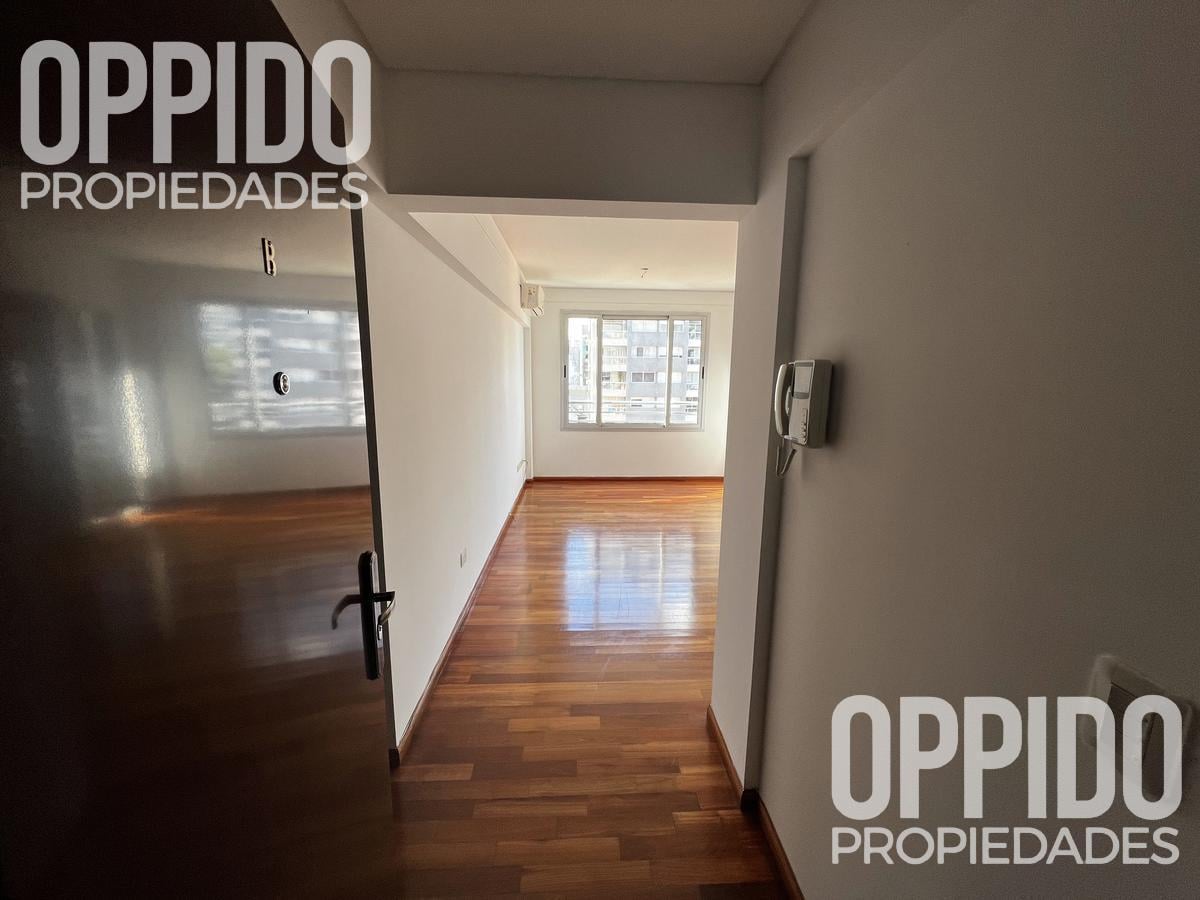 Foto de Hermoso 2 Amb en alquiler Comercial/profesional en Caballito!, imagen 1