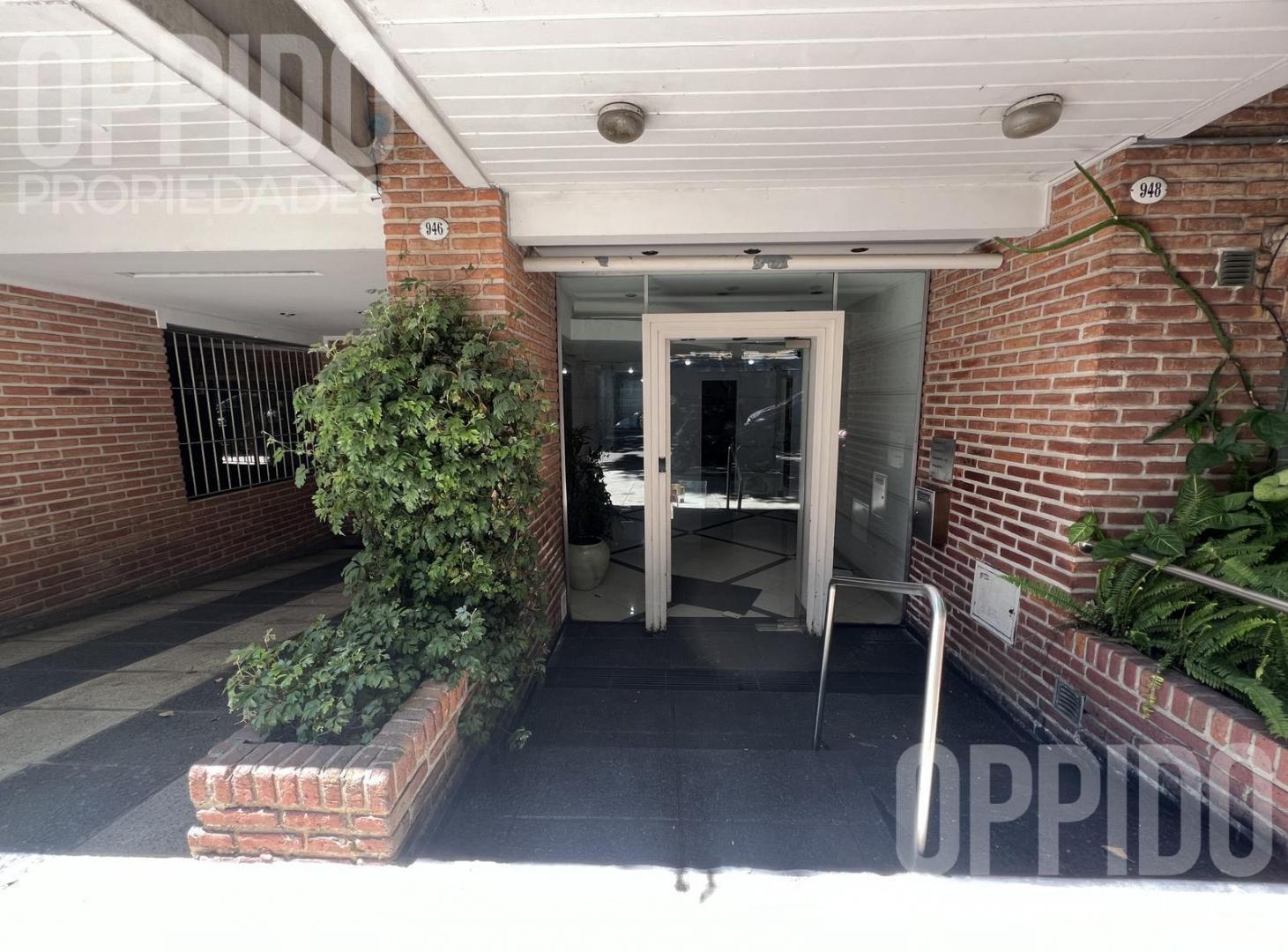 Foto de Hermoso y amplio 4 ambientes en dúplex con Cochera y Baulera en Venta, imagen 1