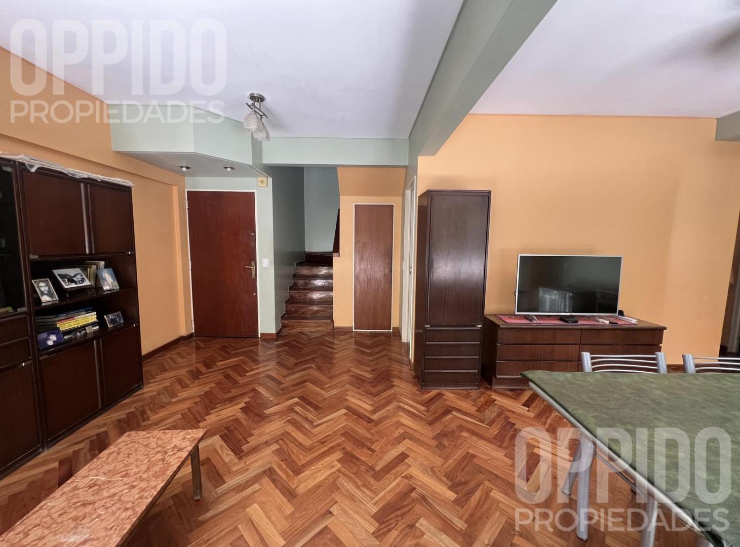 Foto de Hermoso y amplio 4 ambientes en dúplex con Cochera y Baulera en Venta, imagen 5