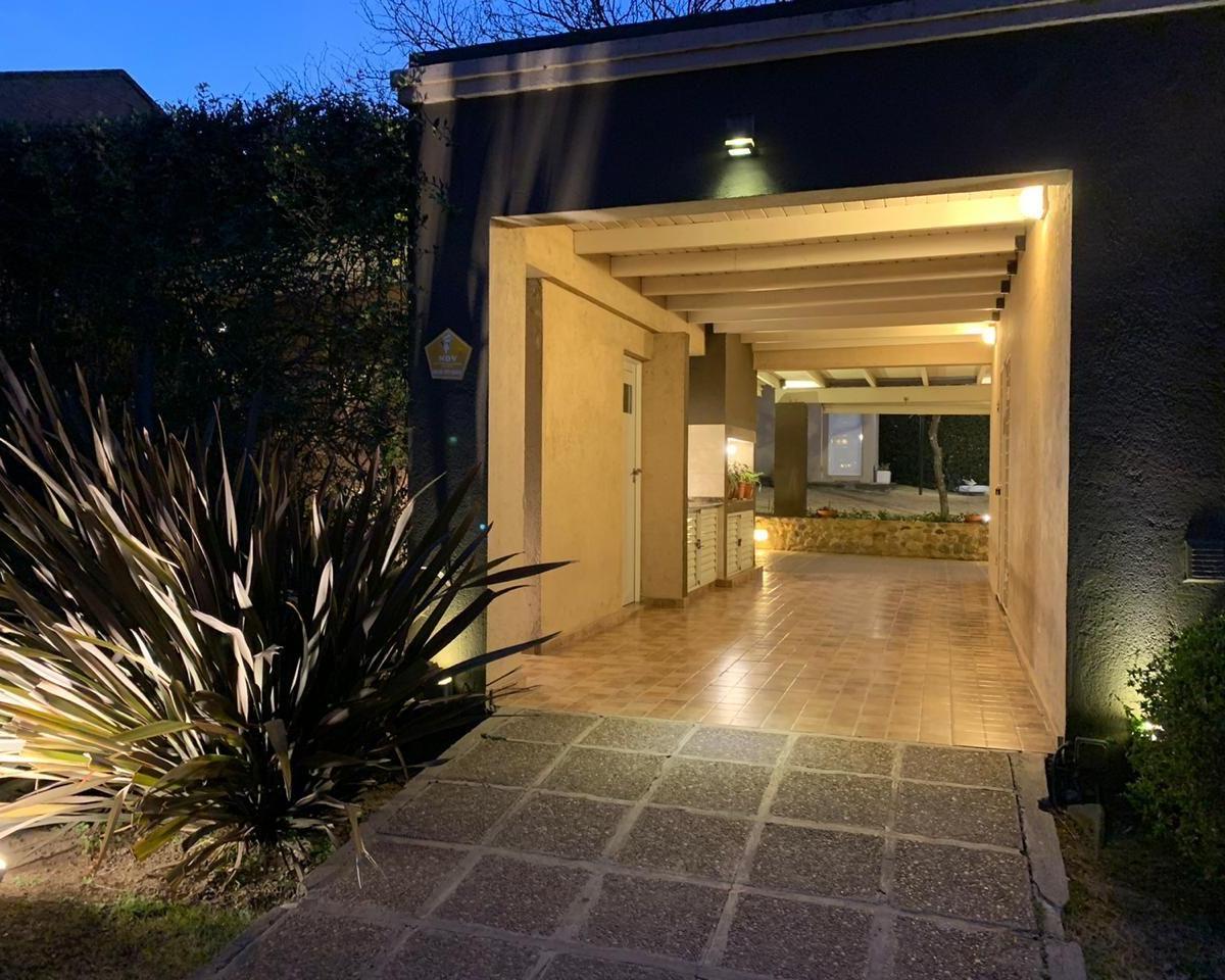 Villa Allende Cumbres, 3 Dorm. con Piscina 1