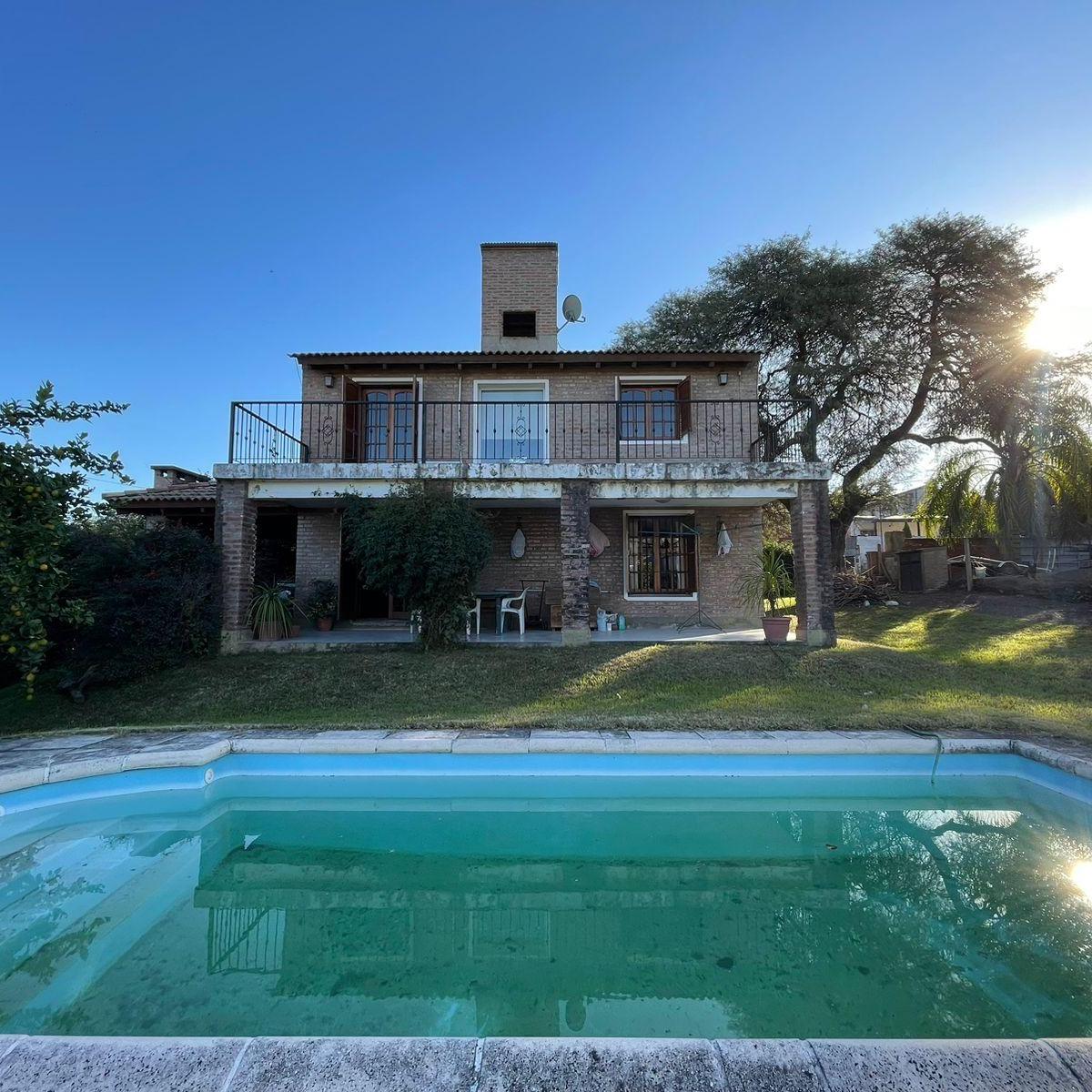 Unquillo. Bº Residencial - Casa en Venta de 3 Dorm. C/ Piscina y Gran Parque 5