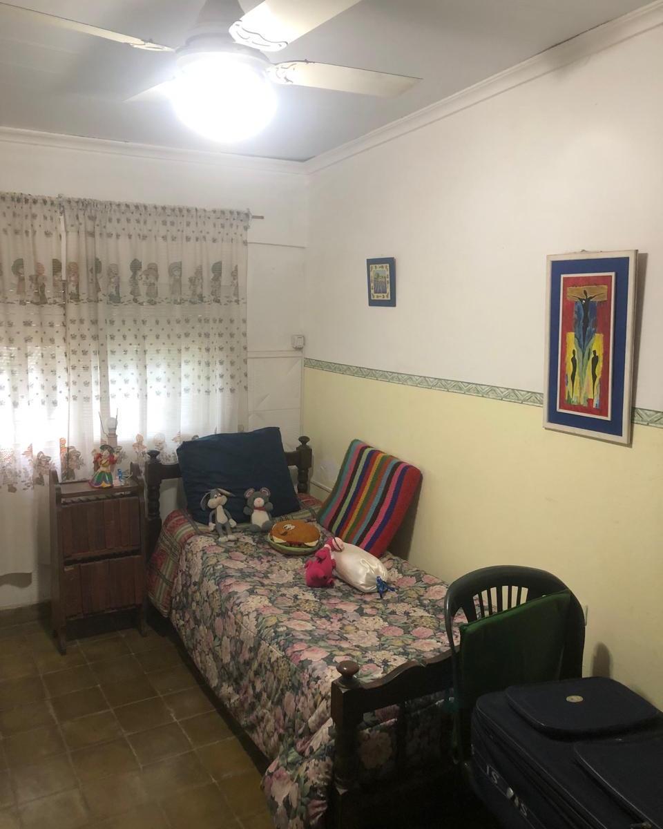 Villa Allende, Casa en Venta 3 Dorm., con Cochera 4