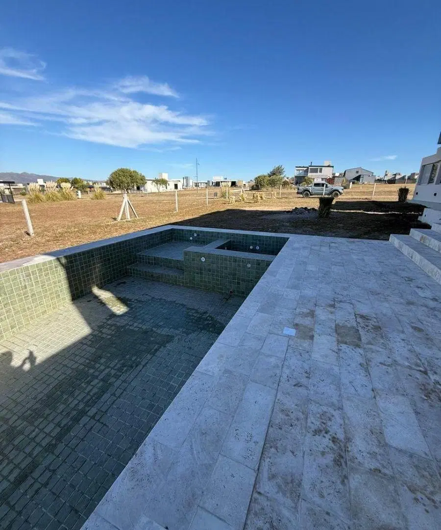 Puerto del Aguila , casa en venta , excelentes vistas al lago Los Molinos 5