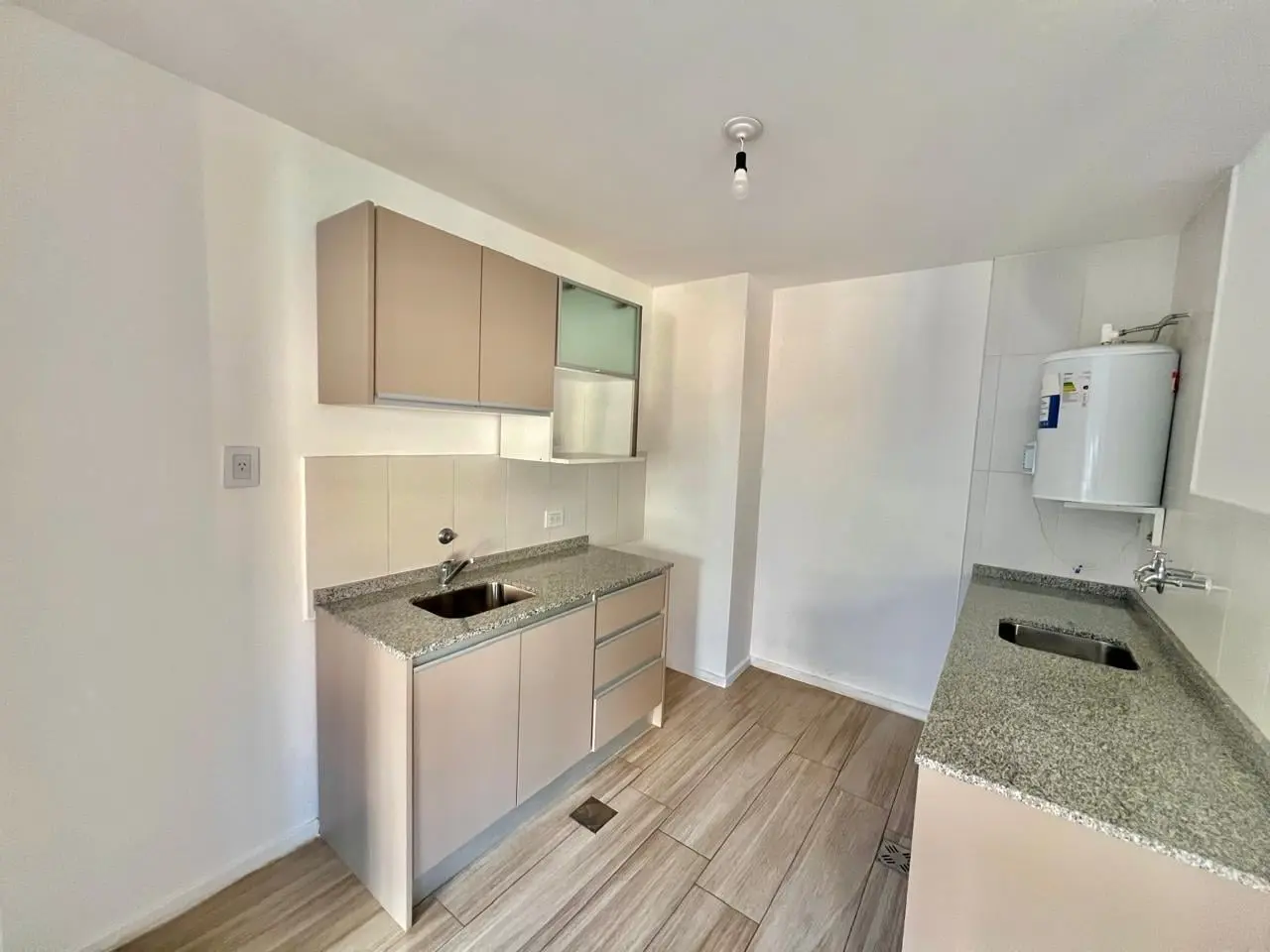 DEPARTAMENTO 1 DORMITORIO URQUIZA 2700 ALQUILER 4