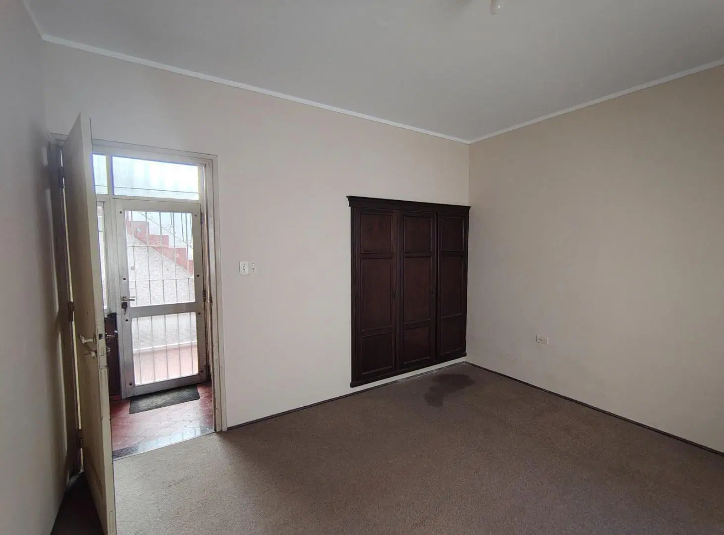 CASA 2 DORMITORIOS SAN LORENZO 3400 ALQUILER 5