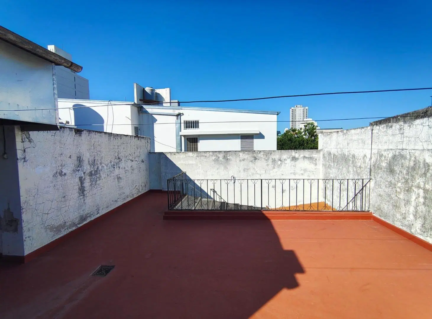 CASA 2 DORMITORIOS SAN LORENZO 3400 ALQUILER 2