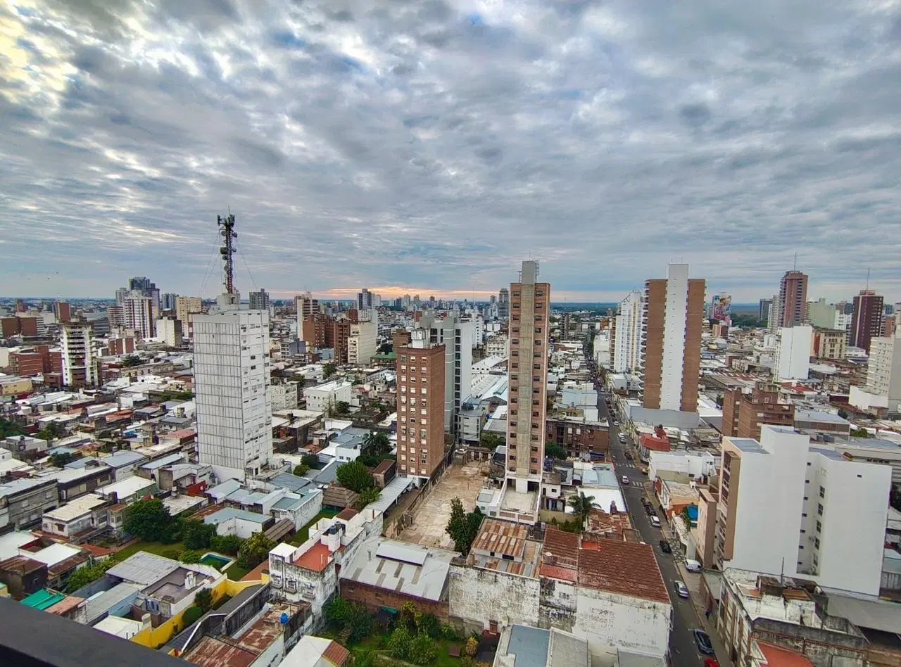 DEPARTAMENTO 1 DORMITORIO HIPOLITO IRIGOYEN 2900 ALQUILER 3