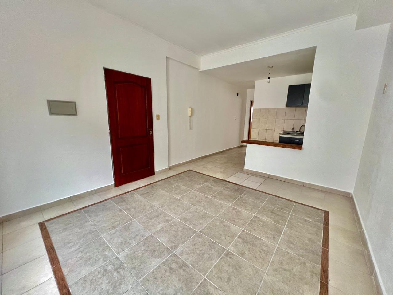 Foto de DEPARTAMENTO 1 DORMITORIO CANDIO PUJATTO 2900, imagen 1