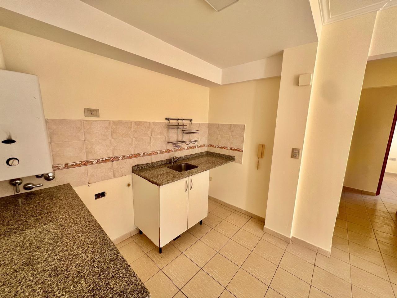 Foto de DEPARTAMENTO 2 DORMITORIOS SAN MARTIN 1700 VENTA, imagen 2