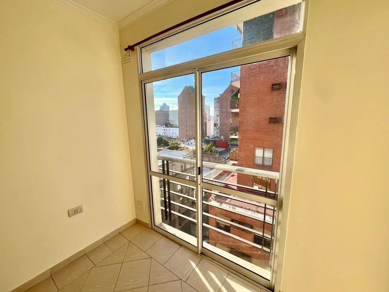 DEPARTAMENTO 2 DORMITORIOS SAN MARTIN 1700 VENTA 5