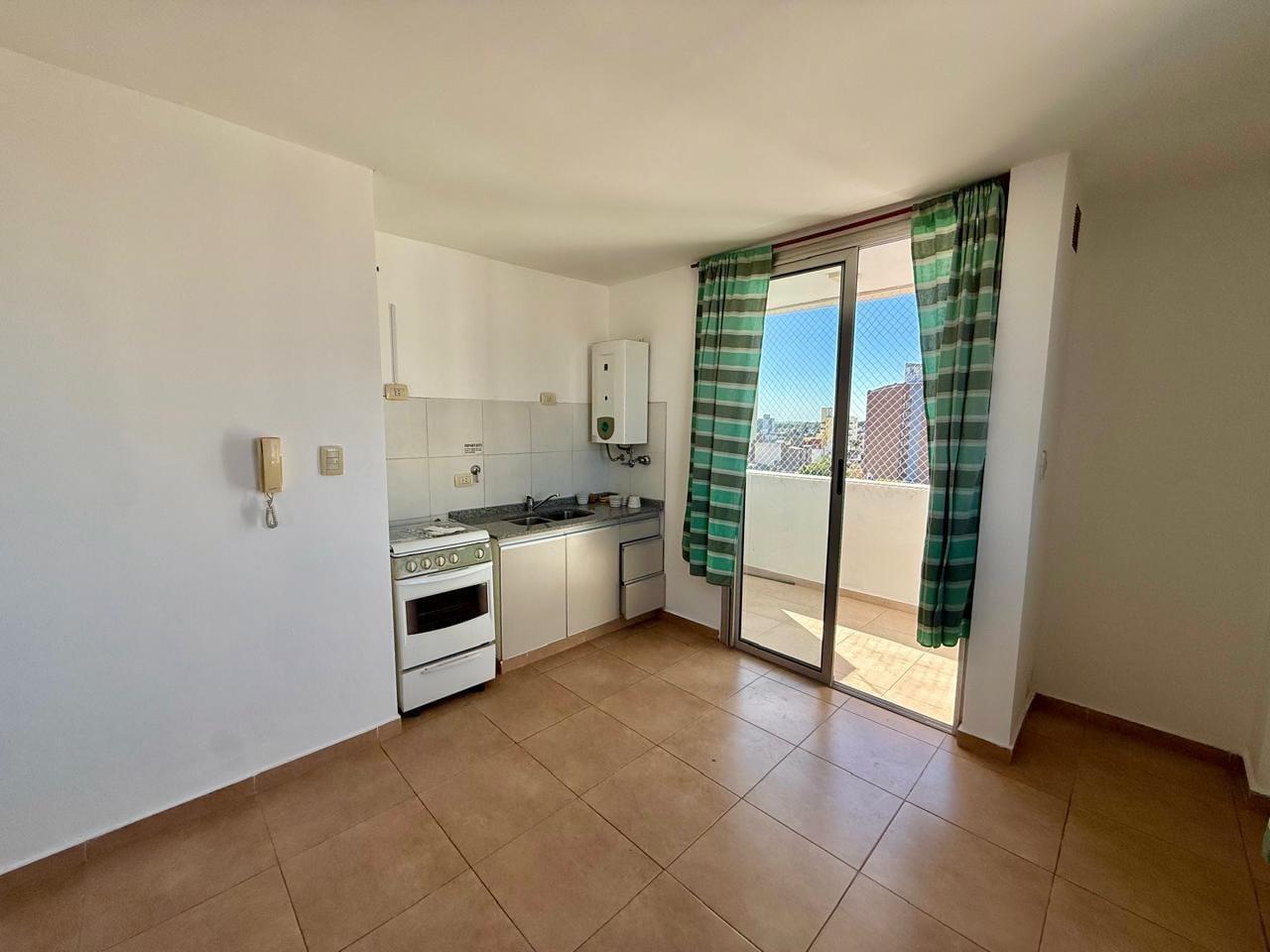 Foto de MONOAMBIENTE CON BALCON LISANDRO DE LA TORRE 3274, imagen 2