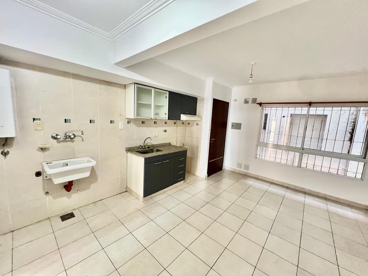 Foto de DEPARTAMENTO 2 DORMITORIO 4 DE ENERO 2800 ALQUILER, imagen 4