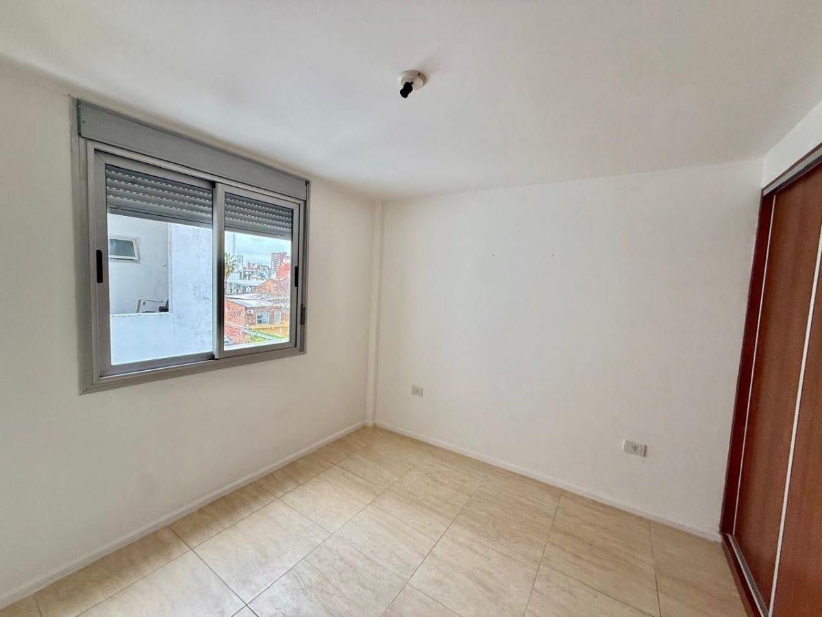 Foto de DEPARTAMENTO 1 DORMITORIO LISANDRO DE LA TORRE 3274 ALQUILER, imagen 5