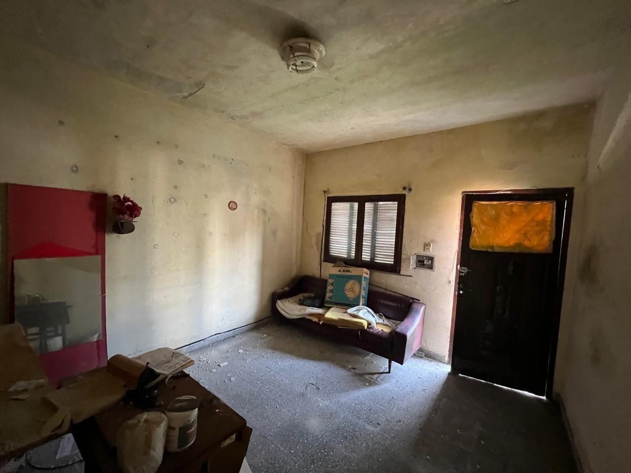 Foto de CASA EN VENTA 2 DORMITORIOS A REFACCIONAR SANTIAGO DERQUI 2477, imagen 5