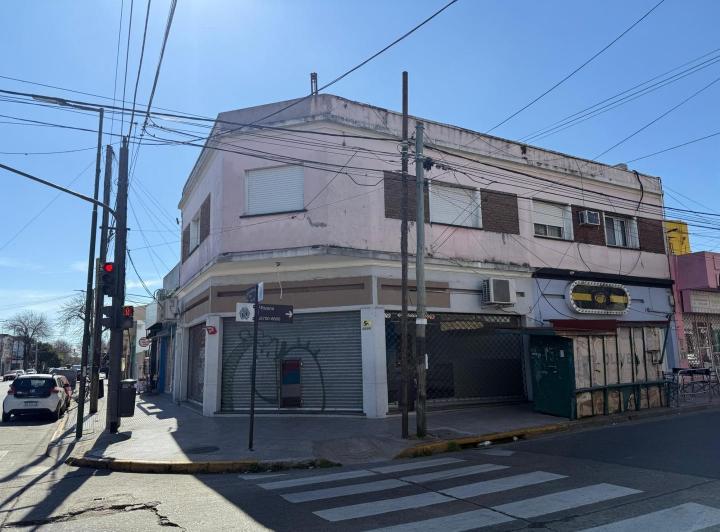 Excelente local comercial en Villa Adelina - 75 mts2 2