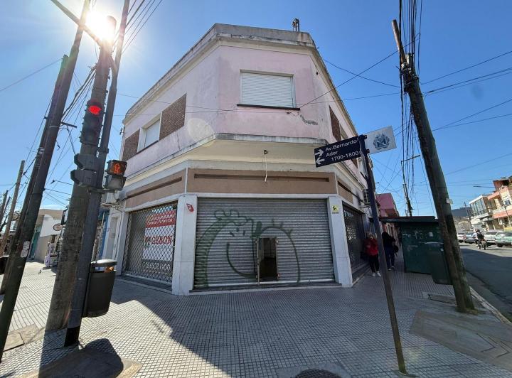Excelente local comercial en Villa Adelina - 75 mts2 1