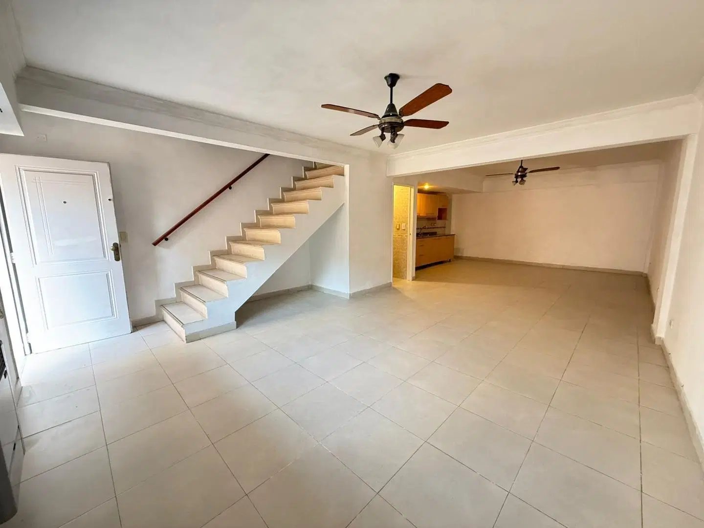 Muy lindo y amplio duplex 3 ambientes en alquiler 4