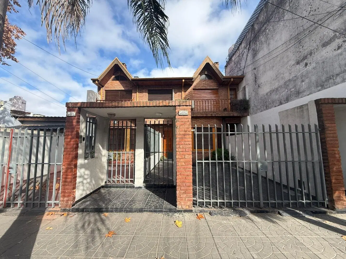 Excelente duplex 4 ambientes con suite y jardín - Gran Ubic. 5