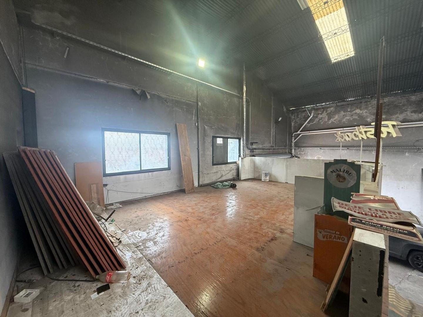 Foto de GALPÓN INDUSTRIAL DE 1.100 M² EN ALQUILER – MUNRO, imagen 4