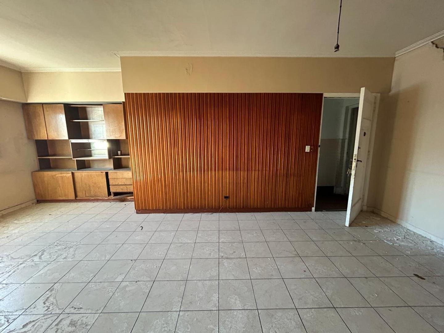 Foto de LOCAL + 2 DEPARTAMENTOS A REFACCIONAR - IDEAL CONSTRUCTORES, imagen 5