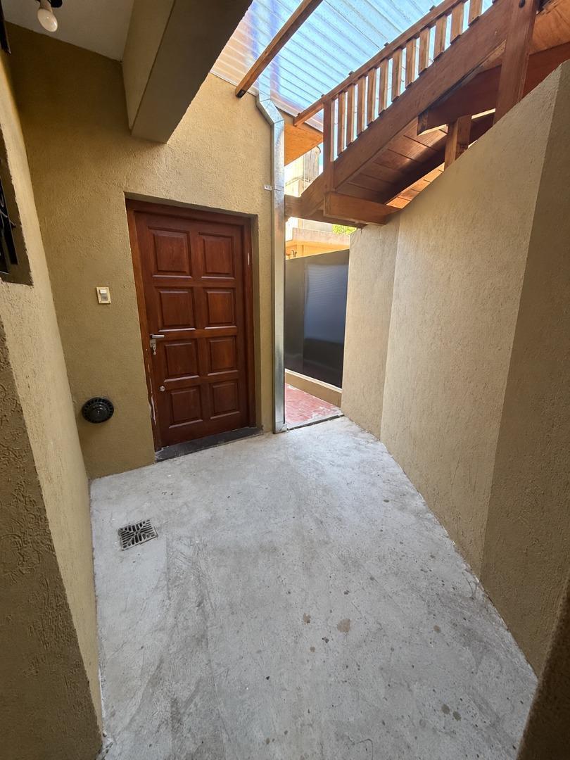 Foto de Amplio Ph en alquiler de 3 ambientes - Villa Adelina, imagen 4