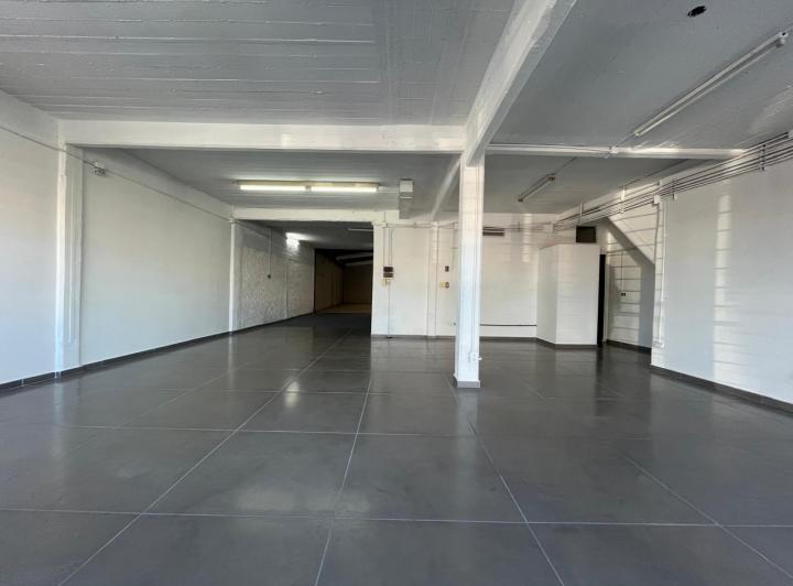 Dueño alquila local con deposito sup total 270m2 5