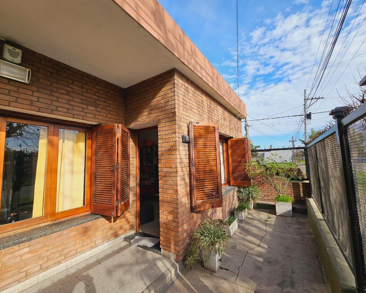 Casa en Fray Luis Beltran 4