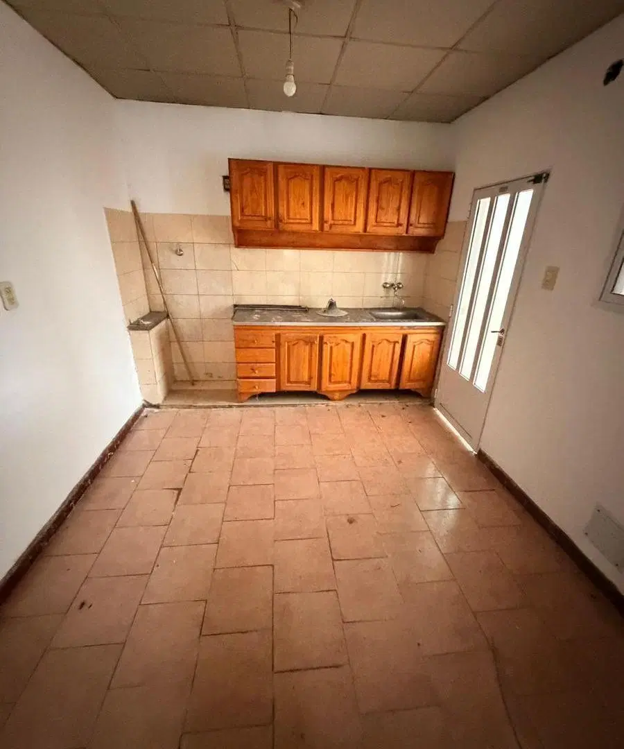 Casa en excelente ubicación en San Lorenzo 3