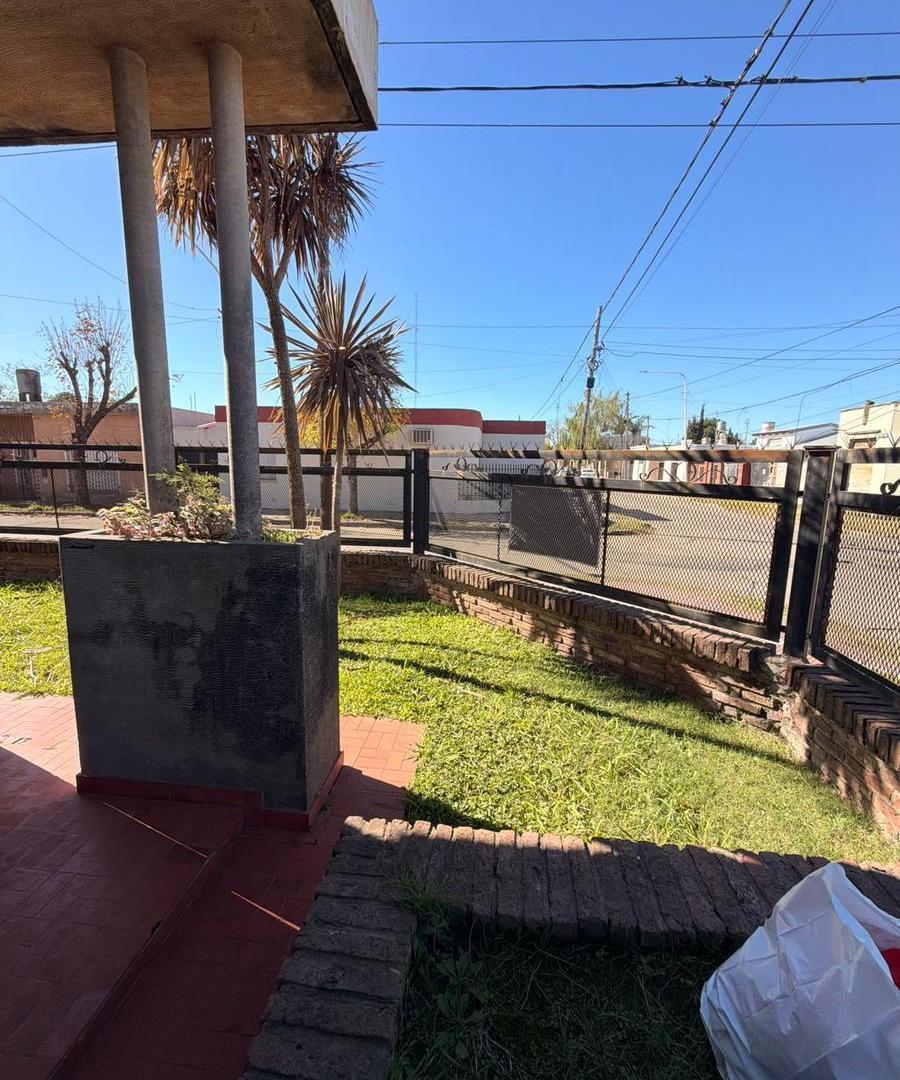 Foto de Amplia casa en capitán Bermúdez, imagen 1