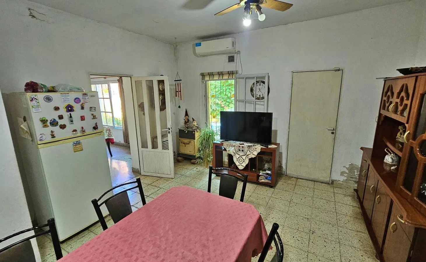 Casa de 2 Dormitorios en barrio tranquilo de San Lorenzo. 4