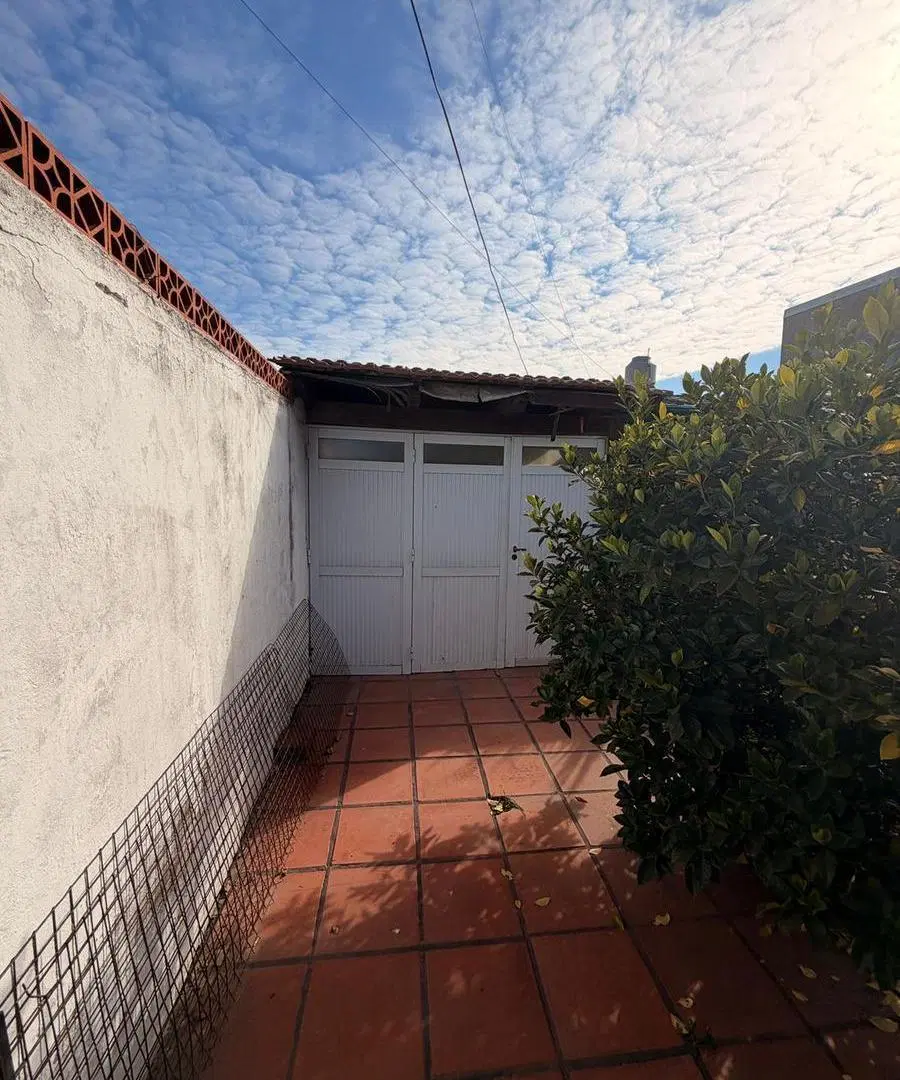 Casa de 3 Dormitorios en San Lorenzo. Oportunidad. 3