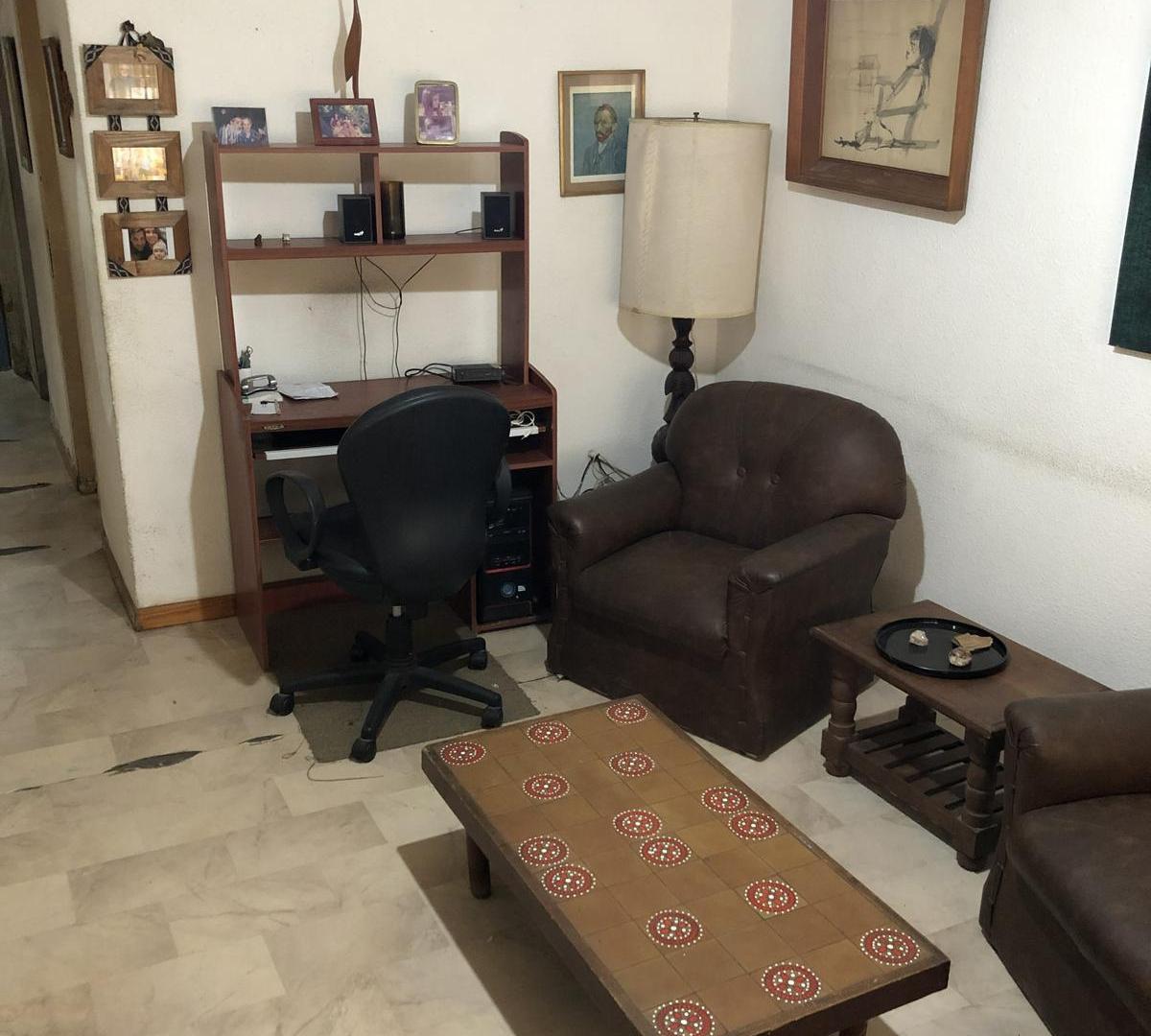 Foto de Casa de 3 Dormitorios, amplio jardín y gran potencial en San Lorenzo, imagen 3