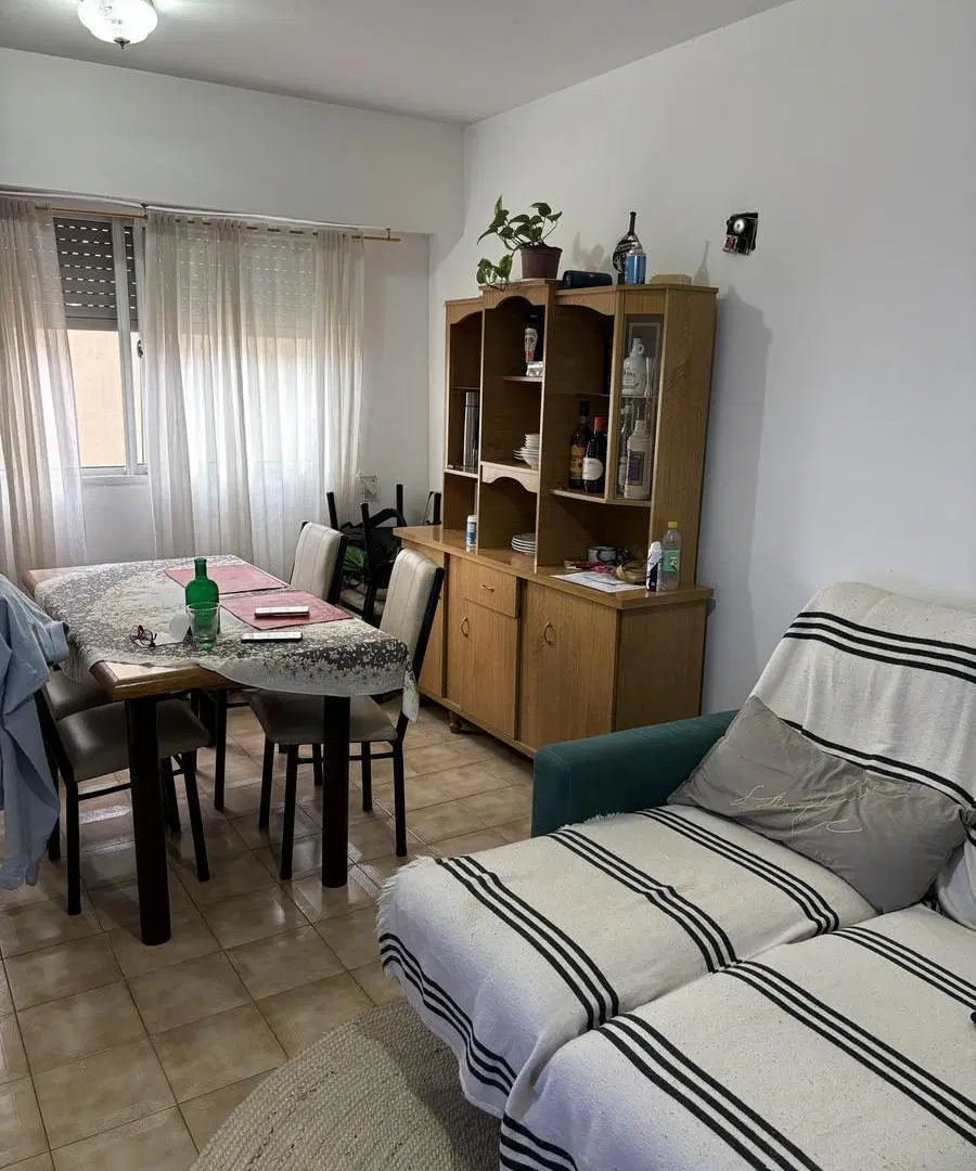Departamento de 1 Dormitorio en venta sobre Av. San Martín 2