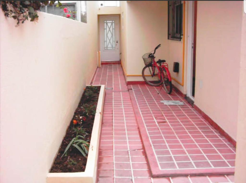 Foto de Casa de 1 Dormitorio en zona céntrica de San Lorenzo., imagen 3