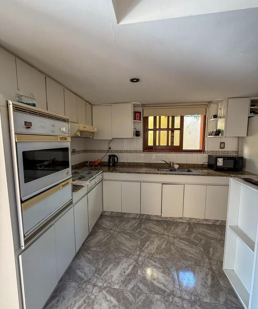 Foto de Casa de 2 Dormitorios en zona residencial de San Lorenzo., imagen 5