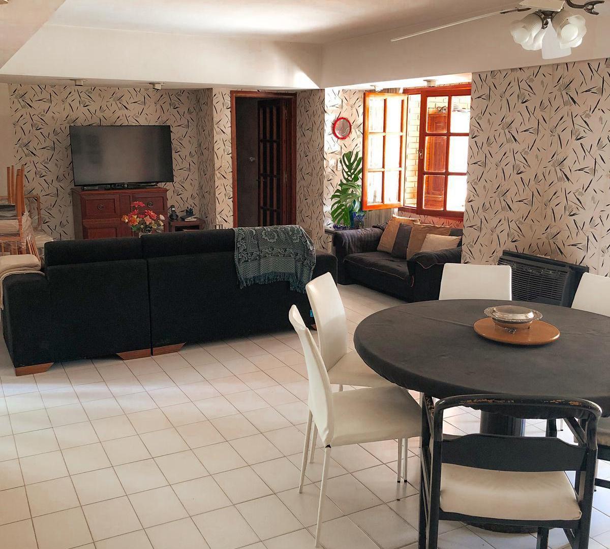 Foto de Casa de 3 Dormitorios sobre Bv. Sgto. Cabral en San Lorenzo, imagen 1