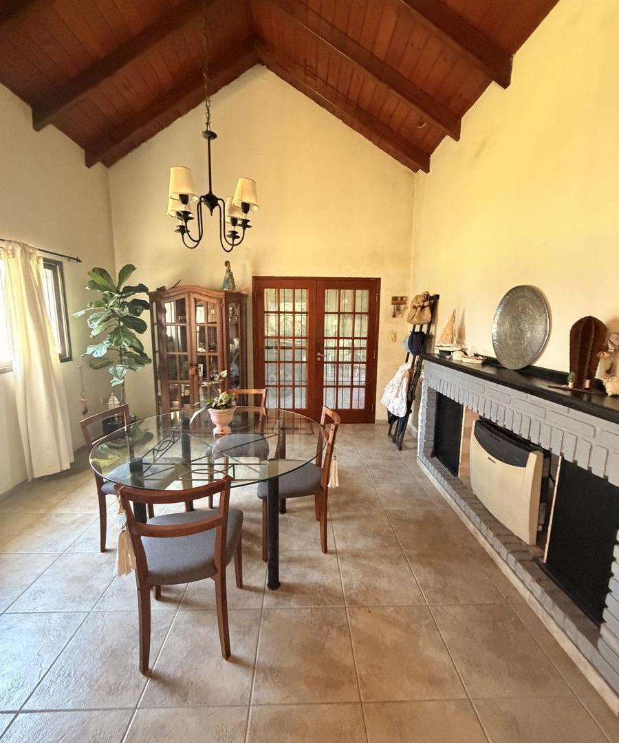 Foto de hermosa y amplia casa en Ricardone, imagen 2