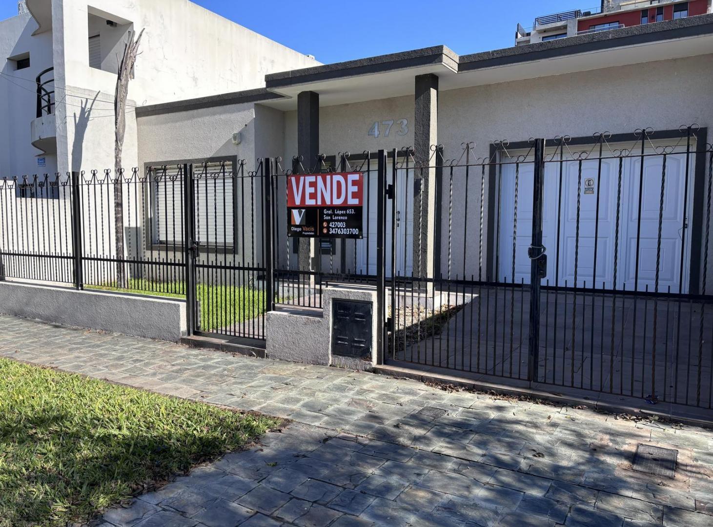 Foto de casa moderna y con estratégica ubicación, imagen 2