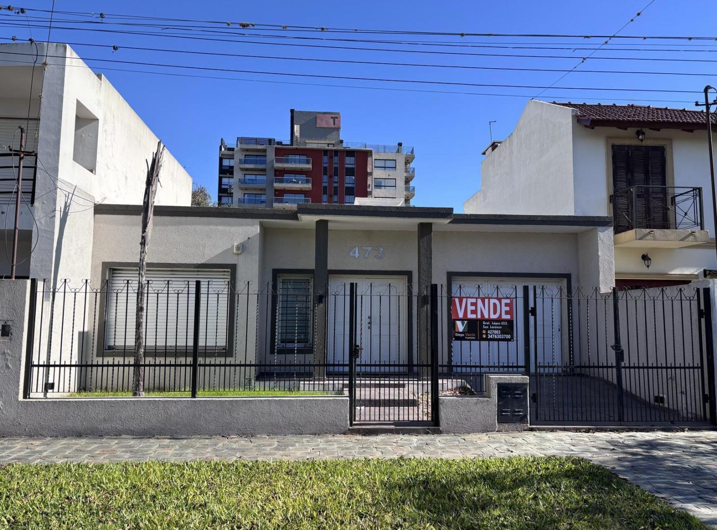 Foto de casa moderna y con estratégica ubicación, imagen 1