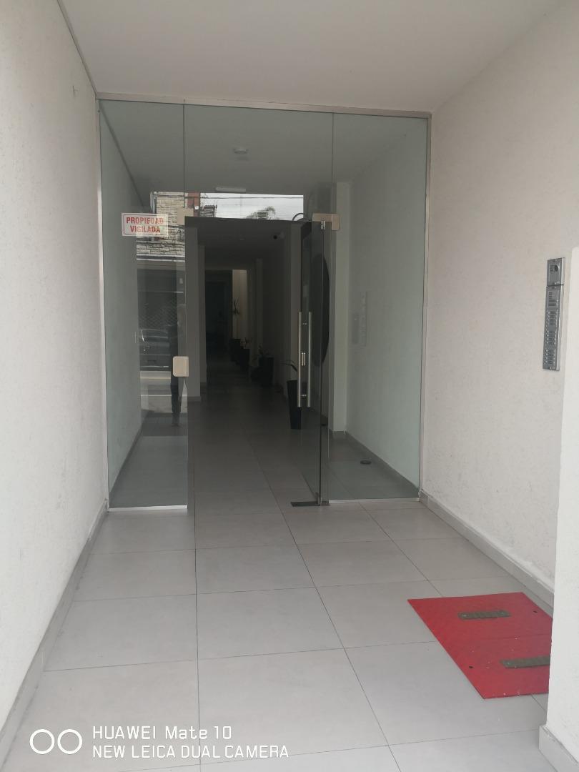2 Ambientes con Patio Privado Pb Luminoso Monte Castro 3