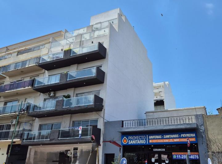 2 AMBIENTES CON terraza privada   Devoto 1