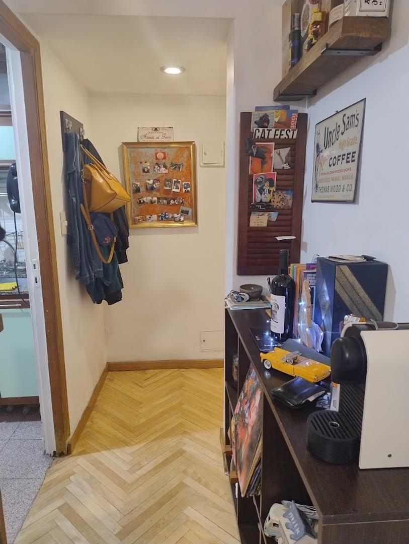 Dos ambientes en Flores- Primer Piso por escalera
