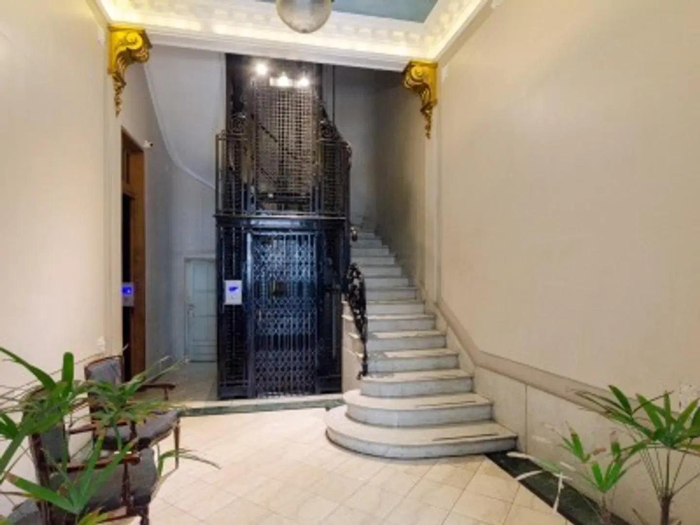 Departamento de Categoría Callao y Corrientes 11 ambientes 3