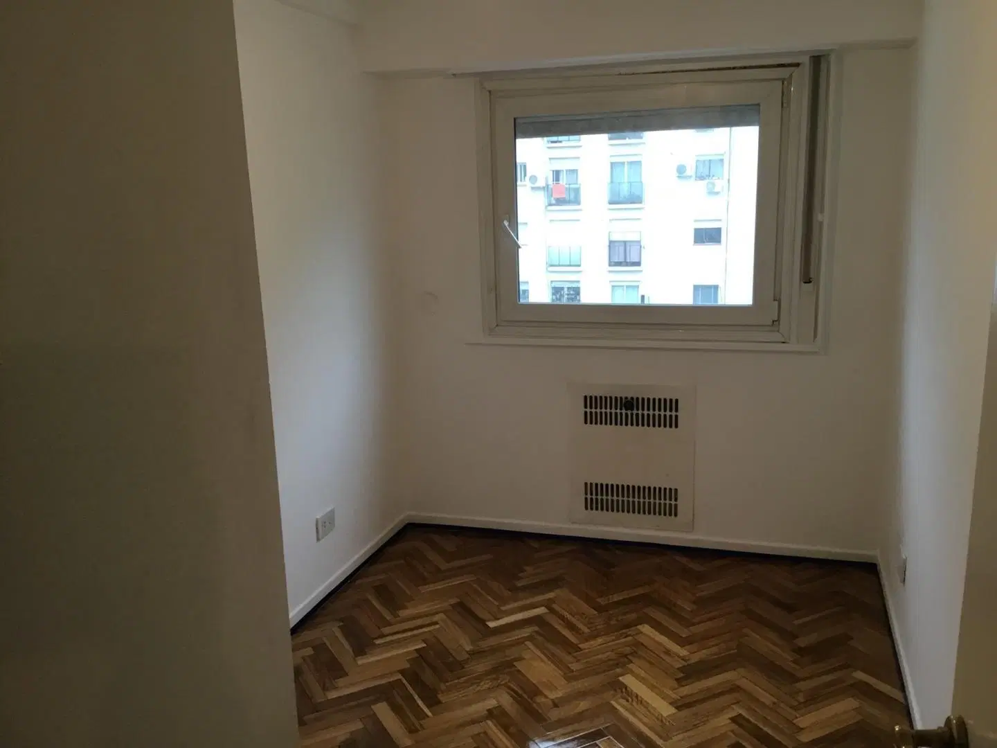 Departamento en venta 4 ambientes contrafrente a nuevo 5